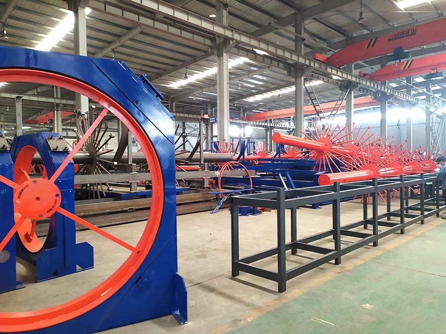 在橋梁施工中，為什么越來越多的人選擇使用鋼筋籠滾焊機(jī)？